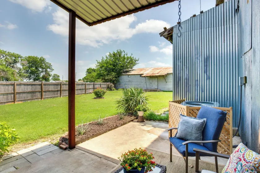By Lake Murray State Park, Golf! Home on Large Lot - Image 1