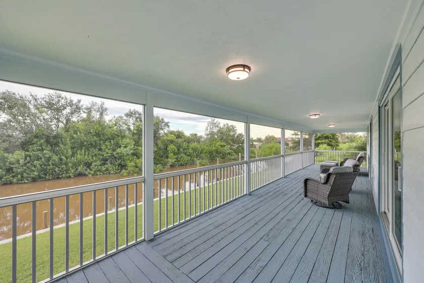 Dock + Canal View: Tranquil Escape in Punta Gorda - Image 1