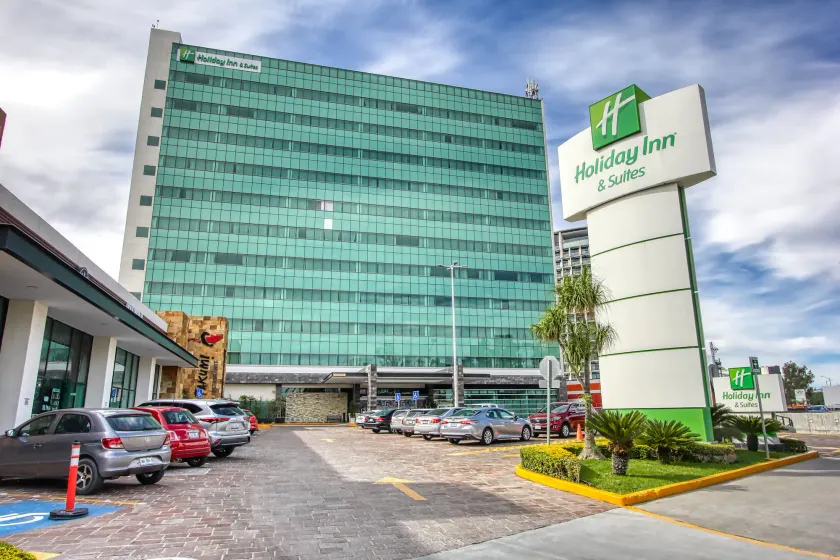 Holiday Inn & Suites Plaza Mayor by IHG - Image 1