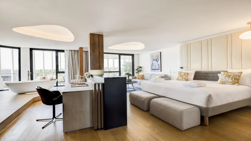 GOLDEN TULIP LYON OUEST TECHLID Hotel & Spa - Image 1