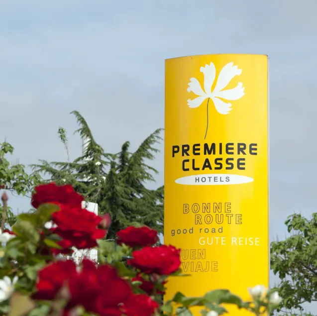 Hôtel Première Classe Pau Bizanos - Image 1