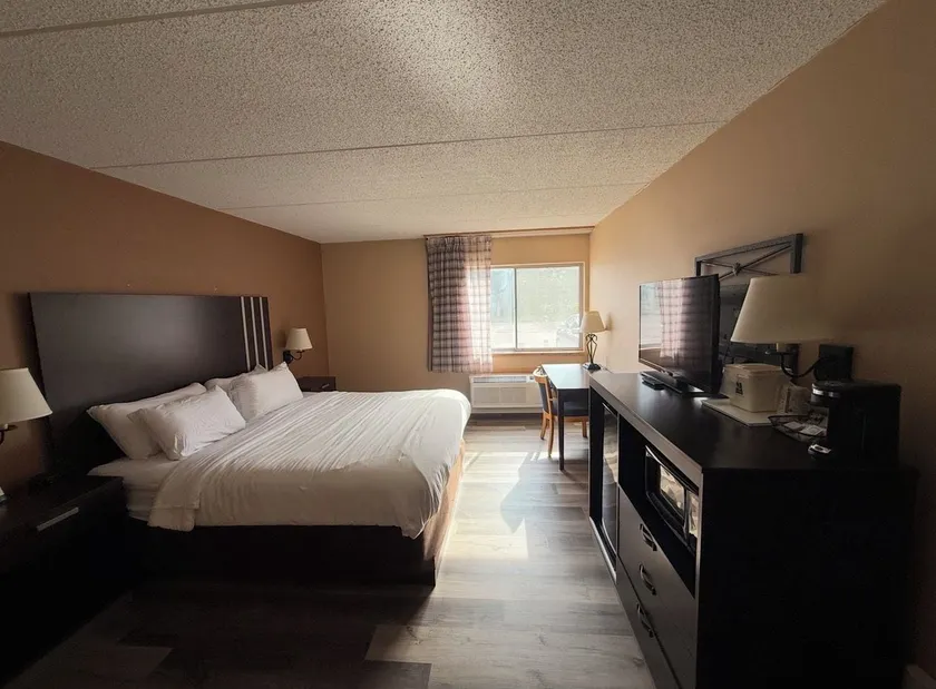 Quality Inn - Image 1