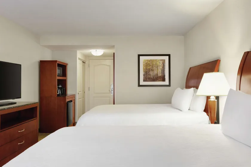 Hilton Garden Inn Shelton - Image 1