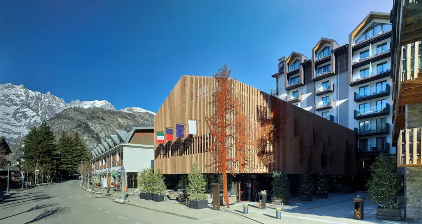 Le Massif Hotel & Lodge Courmayeur The Leading Hotels of the World - Image 1