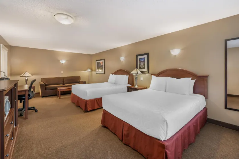 Best Western Sicamous Inn - Image 1