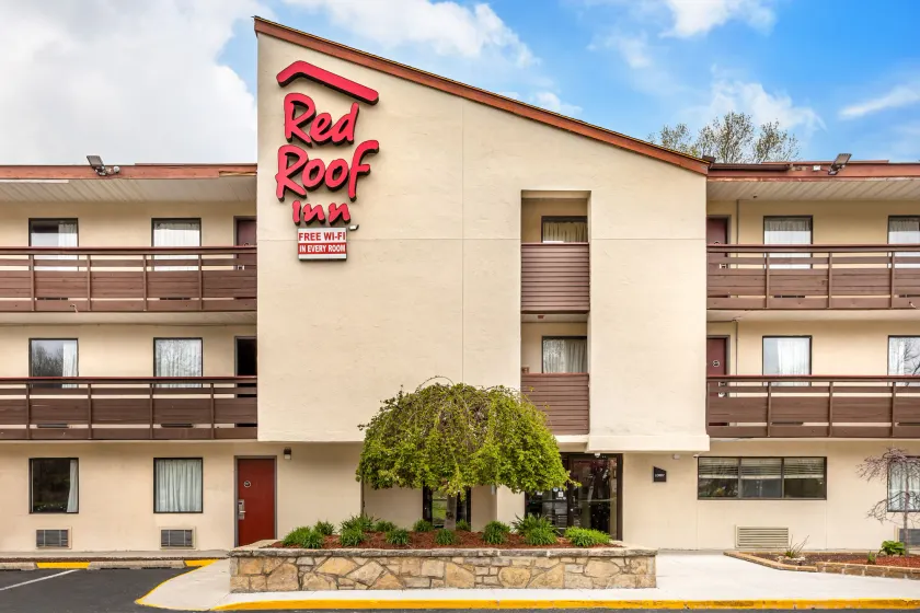 Red Roof Inn Tinton Falls-Jersey Shore - Image 1
