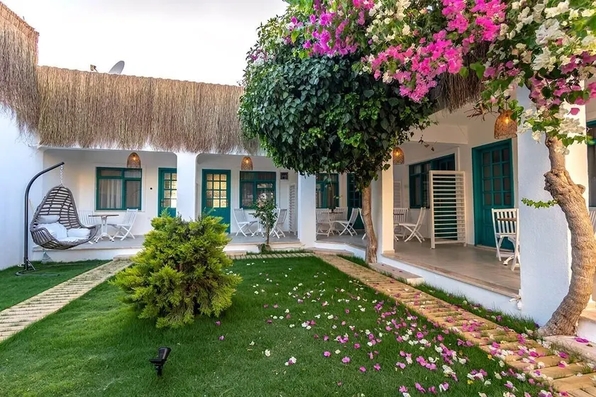 Avlu Otel Palamutbükü - Image 1