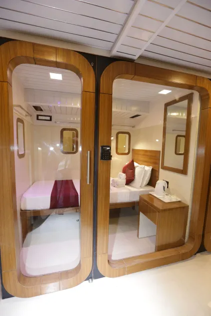 Qubestay Airport Capsule Hotel & Hostel - Image 1