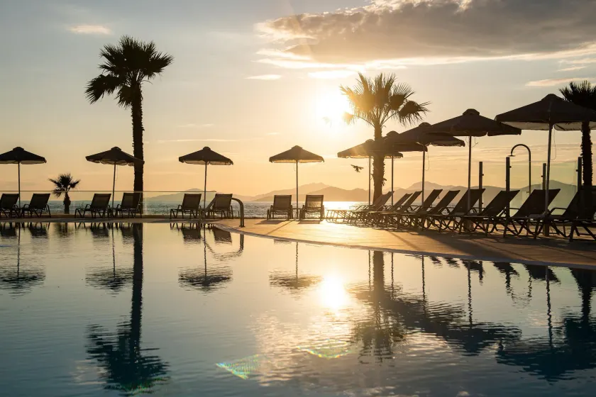 The Aeolos Beach Hotel - Image 1