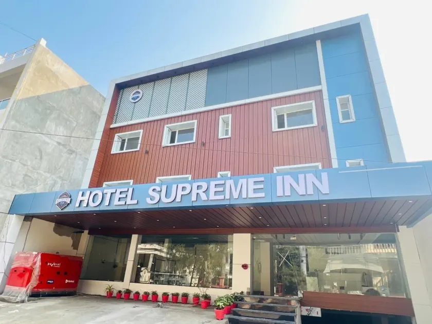 Hotel Supreme Inn - Image 1