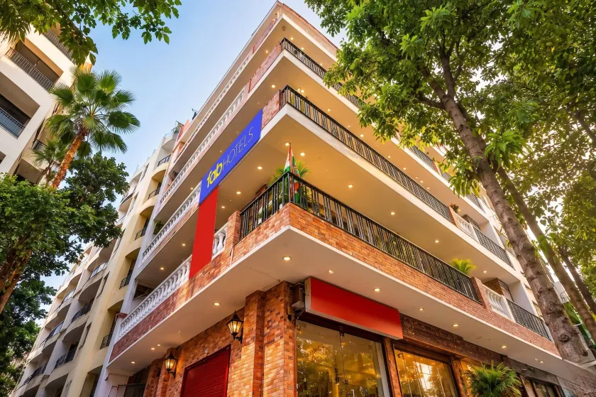FabHotel Mohan Villa - Image 1