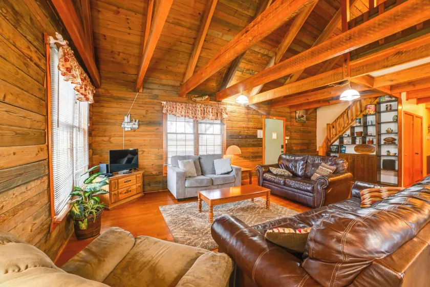 Game Room & Decks: Family Cabin in Springville! - Image 1