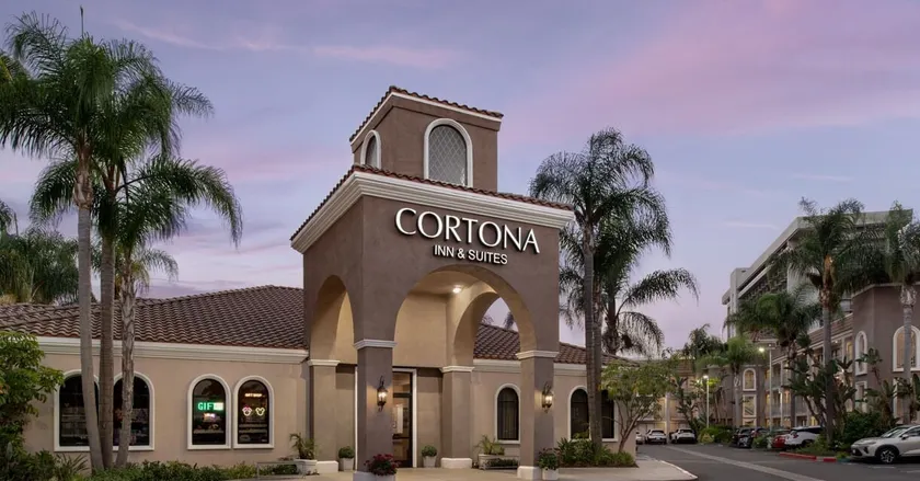 Cortona Inn and Suites Anaheim Resort - Image 1