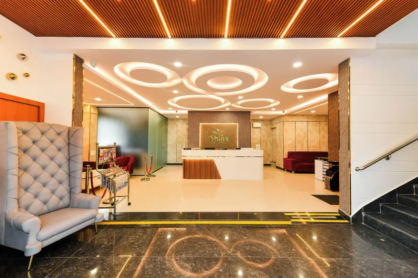 Hotel Shine International - Resepsjon