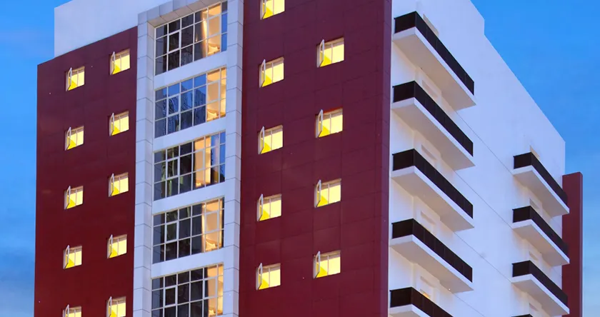 Amaris Hotel Margorejo Surabaya - Image 1