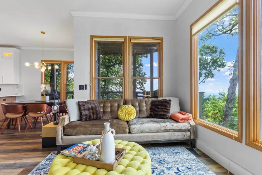 Hiking On-Site: Mtn-View Burnsville Condo! - Image 1