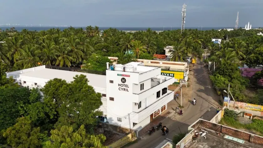 HOTEL CYRIL - Image 1