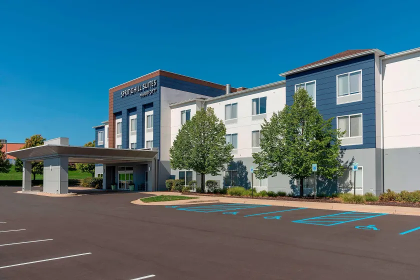 SpringHill Suites Grand Rapids North - Image 1