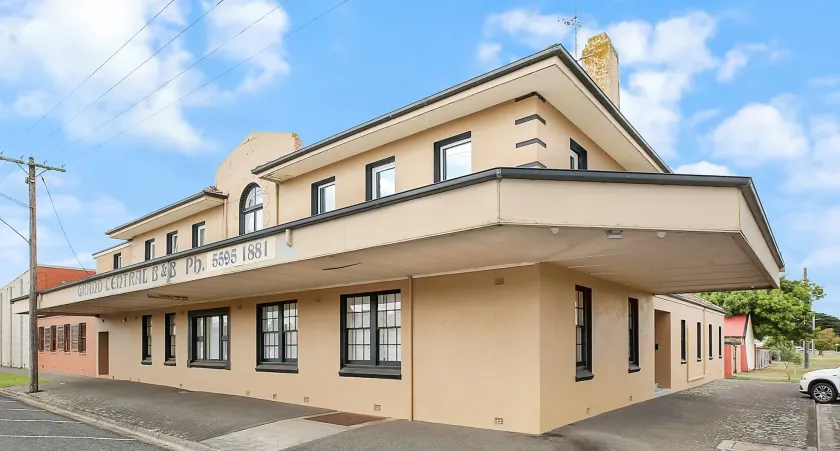 Grand Central Accommodation B&B Cobden - Image 1