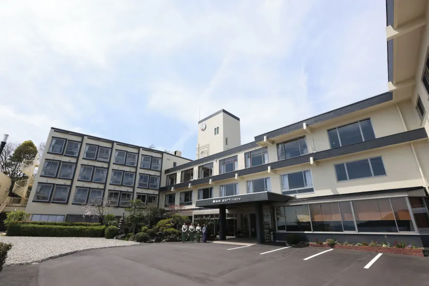 Miyahama Grand Hotel - Image 1