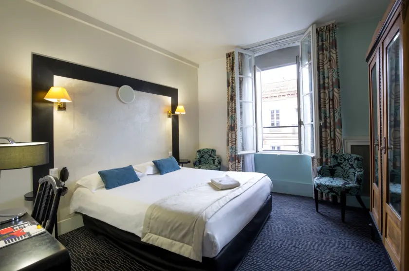Hôtel Raymond 4 Toulouse - Image 1