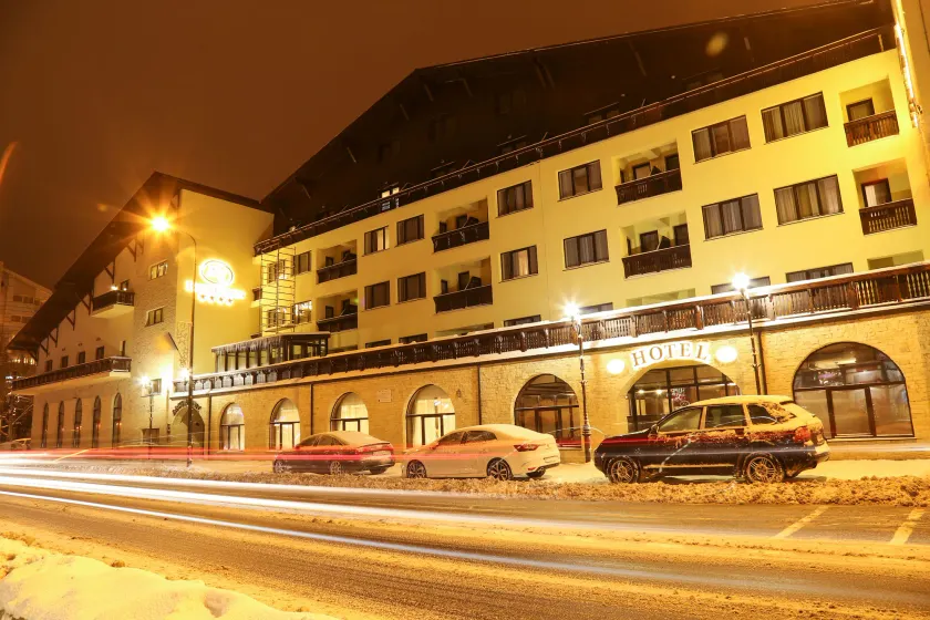Hotel Carmen - Image 1