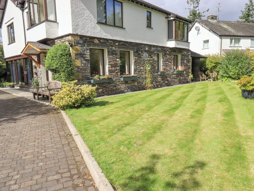 Stonegarth Cottage - Image 1