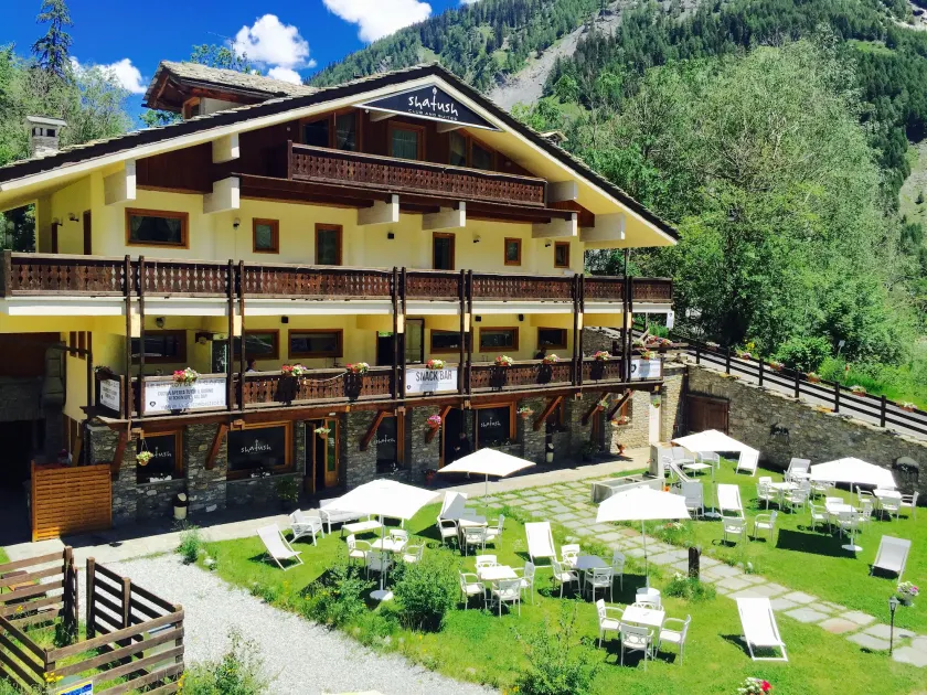 Shatush Hotel - Image 1