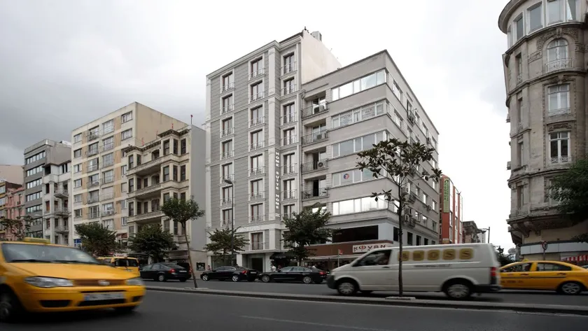 Home Stay Home Sisli - Image 1