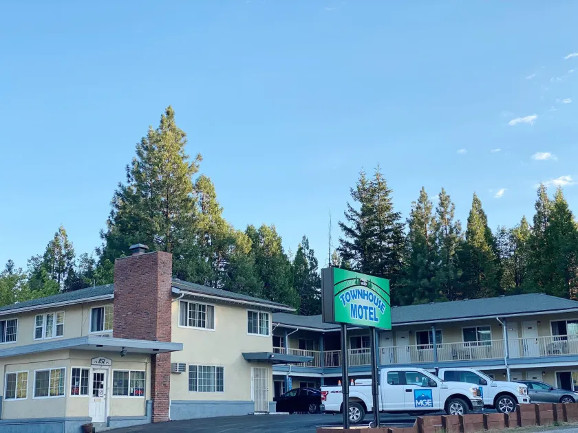 Townhouse Motel - Image 1