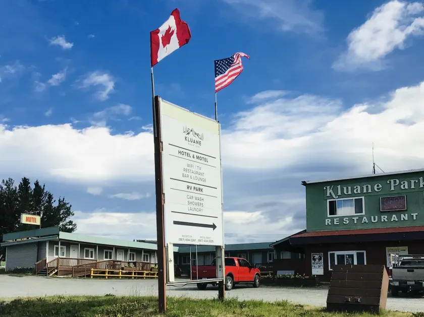 Kluane Park Inn - Image 1