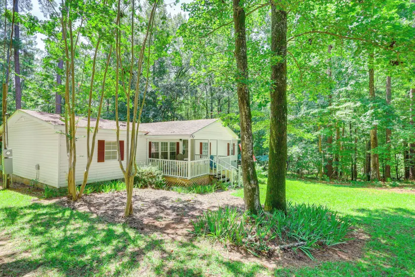Pet-friendly Sparta Retreat: Porches & Fire Pit! - Image 1