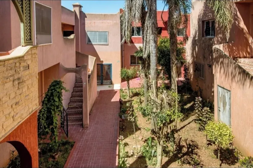 lux appartement avec piscine - Image 1