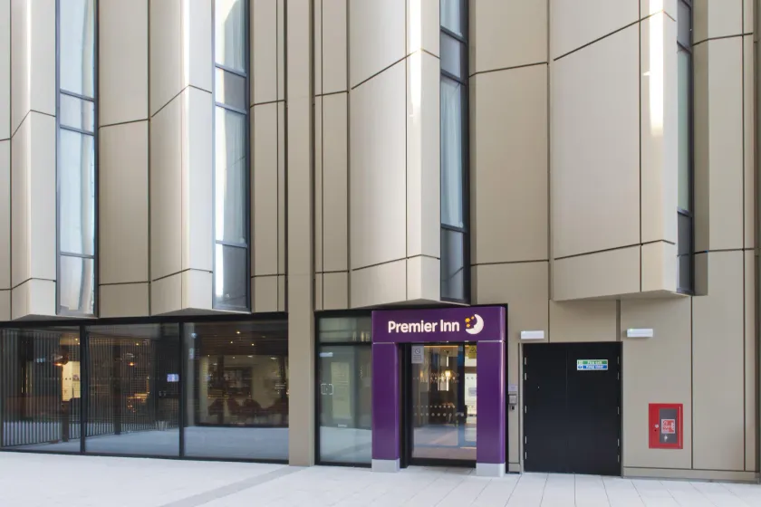 Premier Inn Liverpool Lime Street - Image 1
