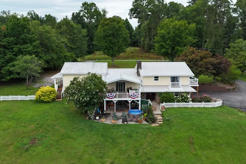 Mountain Forest Manor - Image 1