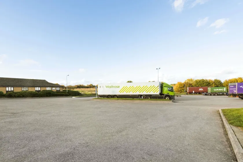 Days Inn Sutton Scotney North - Image 1