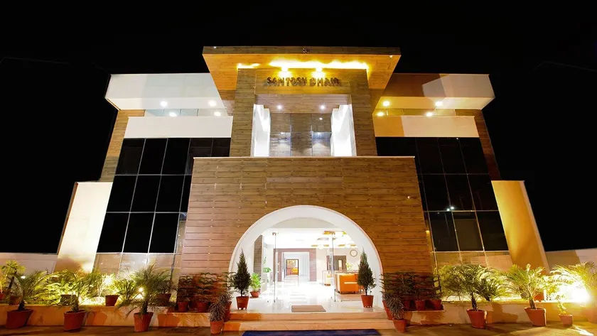 Hotel Santosh Dham - Image 1