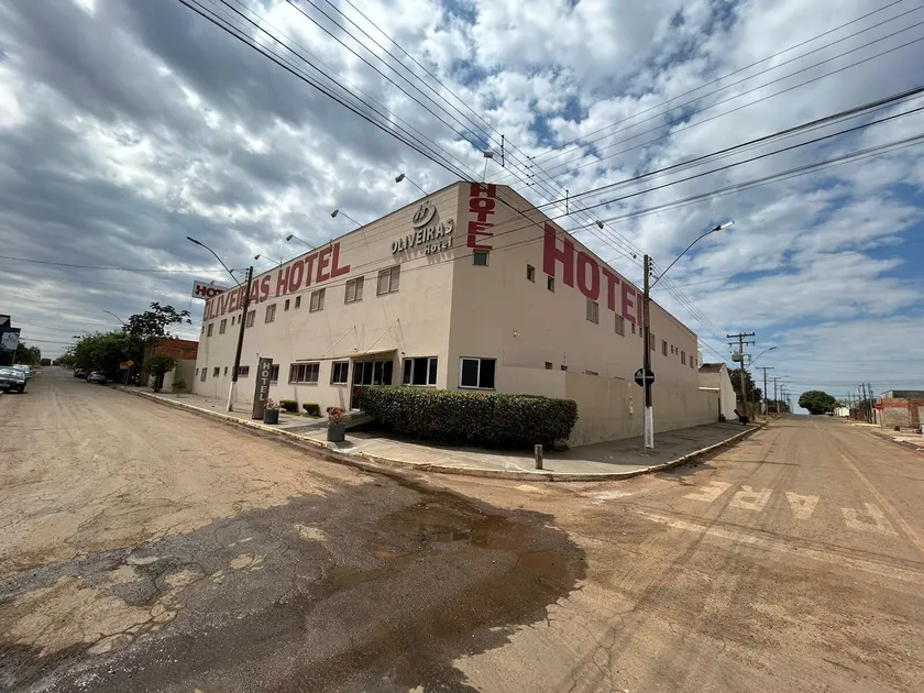 Oliveiras Hotel - Image 1