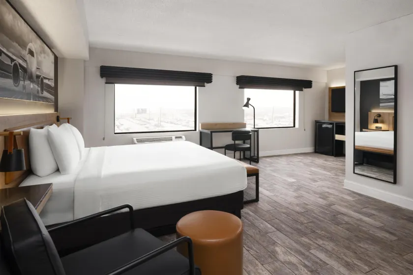 Aiden by Best Western Newark Airport - Image 1