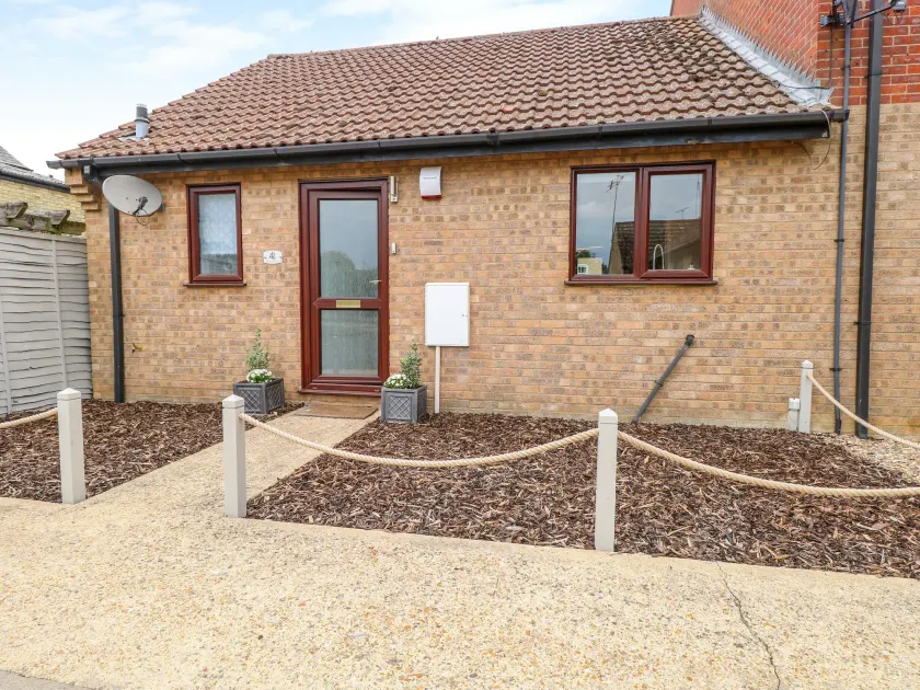 Village Retreat - Image 1