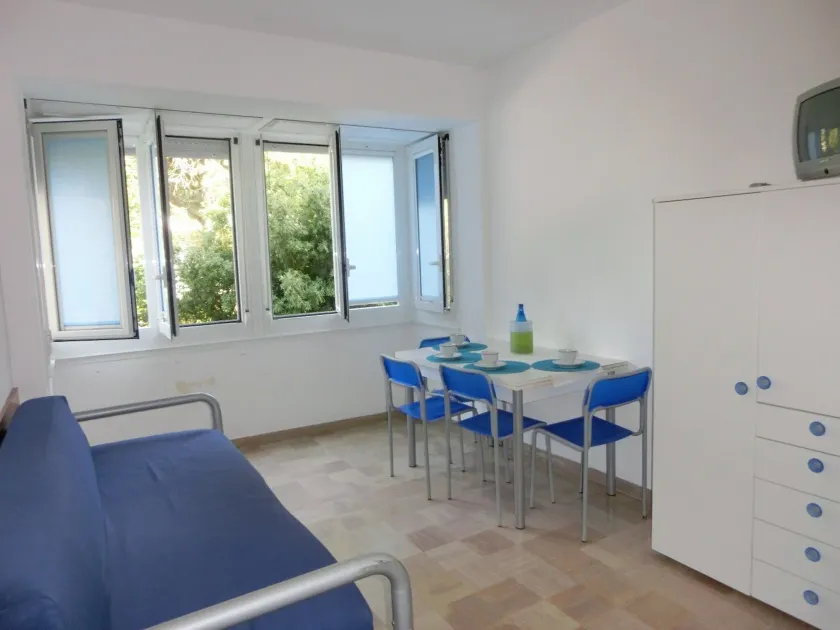 Comfortable apartment with parking in Bibione - Image 1