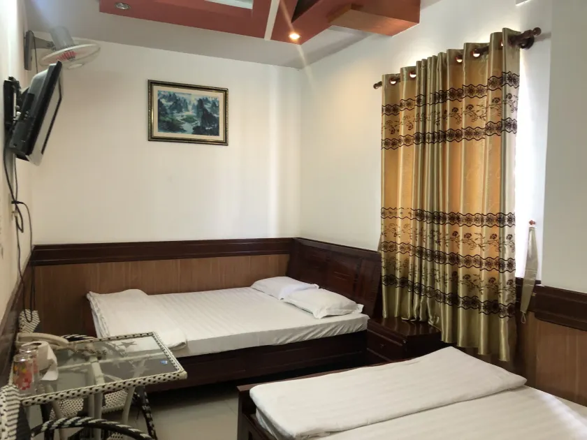 Hong Dao Hotel - Image 1