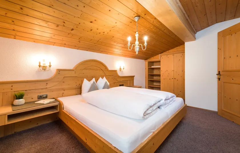 Apartments Tannheim - Ruhige Apartments mit Infrarotsauna & Sommerbergbahnen inklusive - Rom
