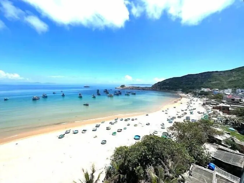 Kennal Beach - Image 1