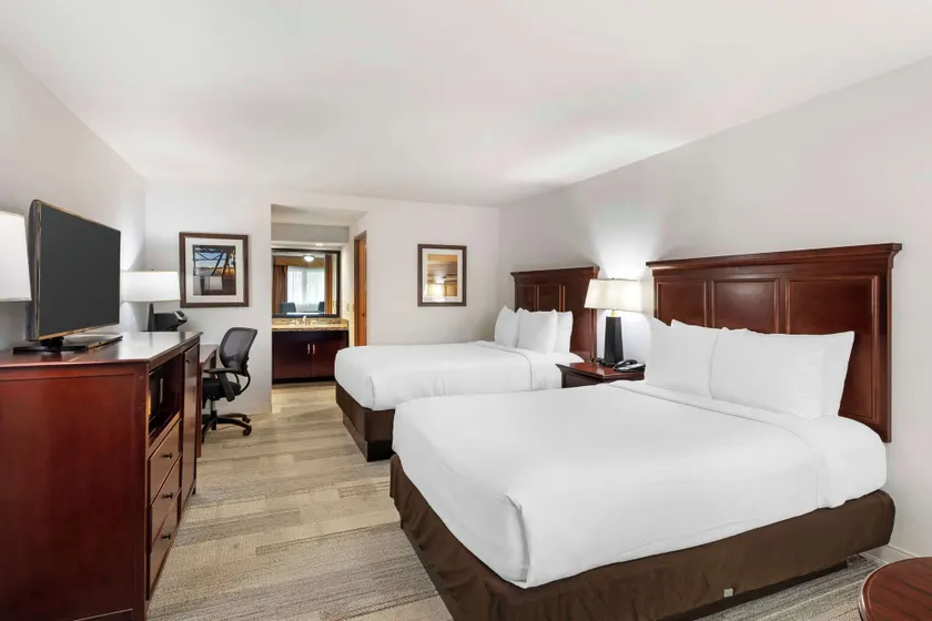 Best Western Plus Redondo Beach Inn - Image 1