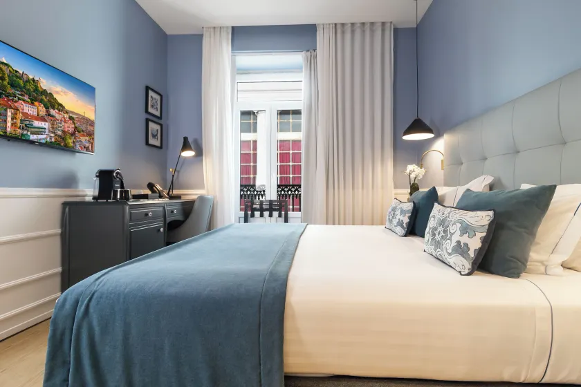  Hotel Florescente - Image 1