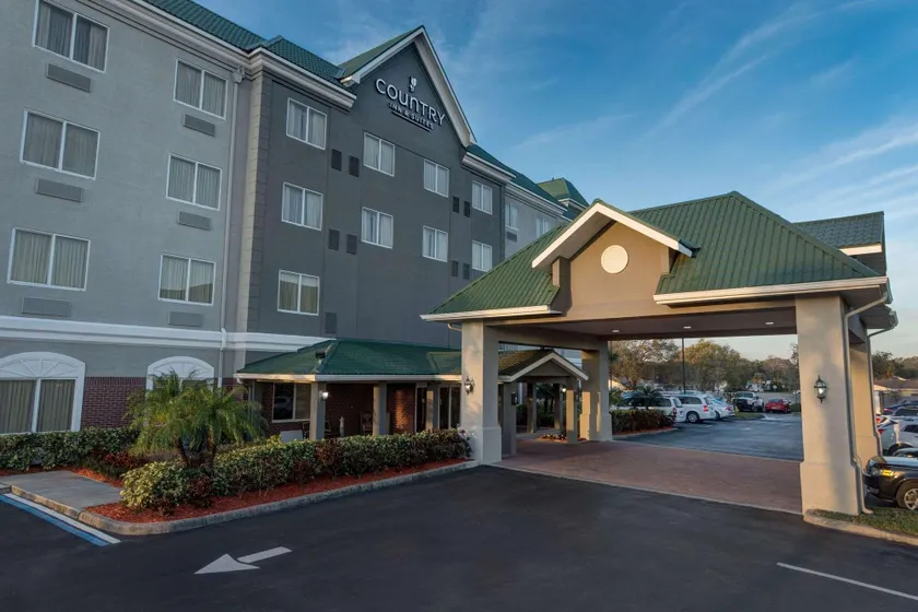 Country Inn & Suites by Radisson, St Petersburg - Clearwater, FL - Image 1