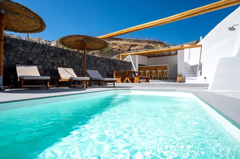 Karpimo Suites - Image 1