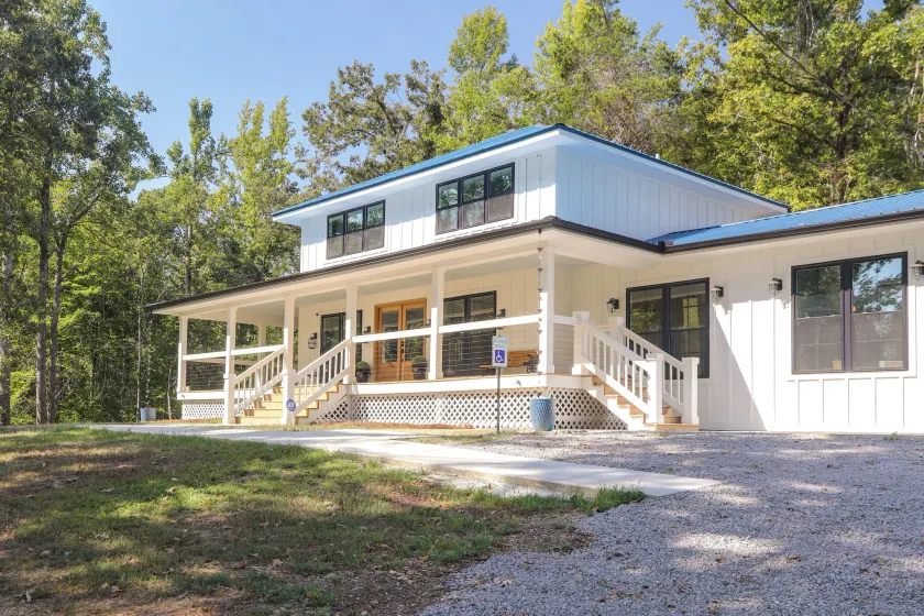 New Listing Luxury Farmhouse w/ Pond Views - Image 1