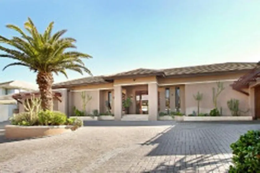 Luxury Vacation Villa - Image 1